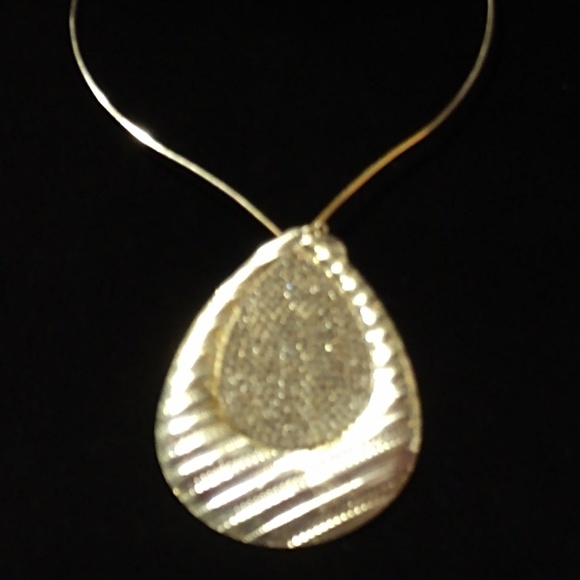 VINTAGE JEWELERY SALE! 1/$6~ 5 FOR $20 - Picture 2 of 3